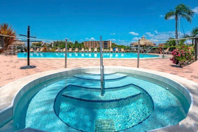 Building Photo - 4770 Brittany Dr S