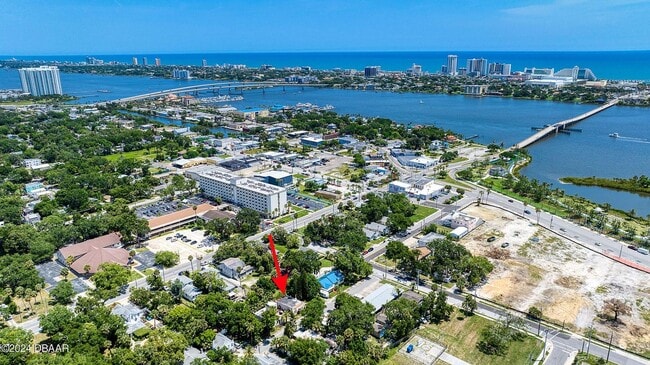 Building Photo - 2 Bed 1 Bath Home | Pet Friendly | Washer ...
