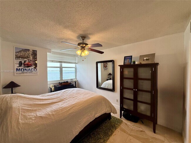 Building Photo - 770 Claughton Island Dr