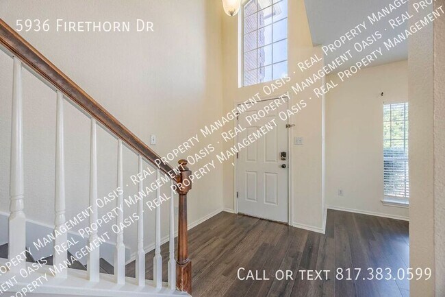Building Photo - 5936 Firethorn Dr