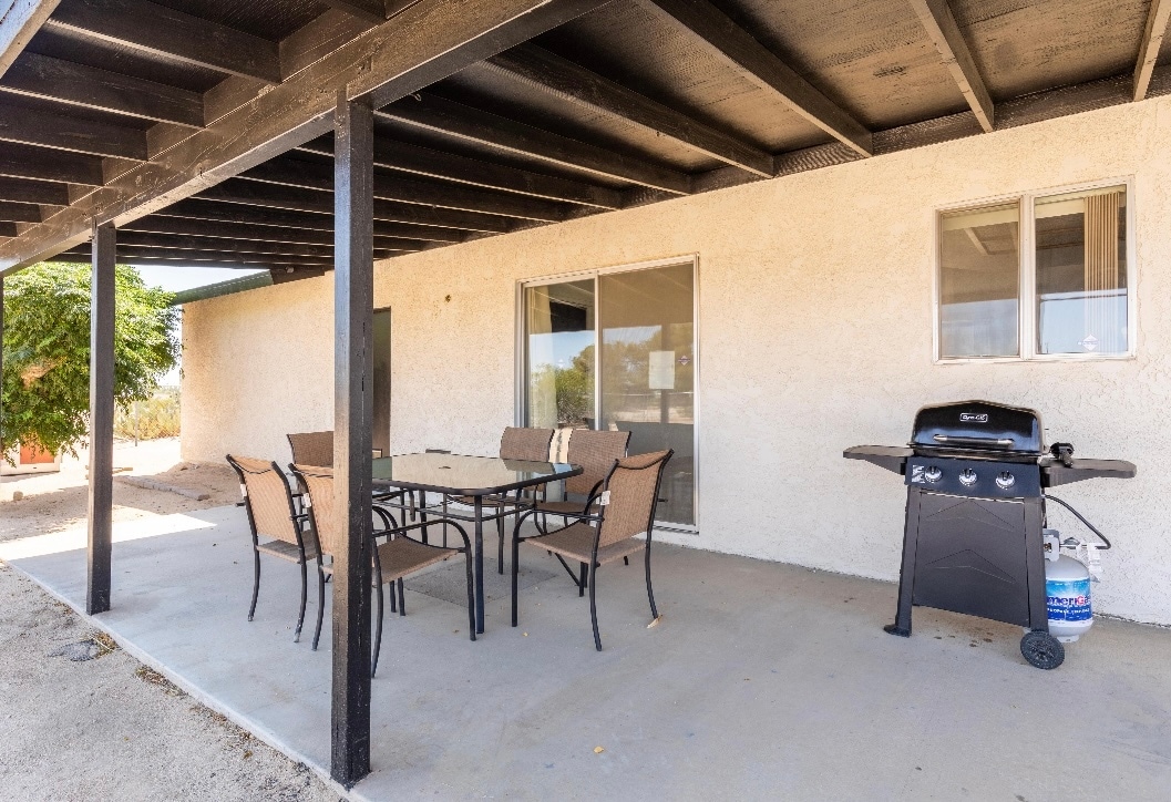Building Photo - 72654 Sunnyslope Dr