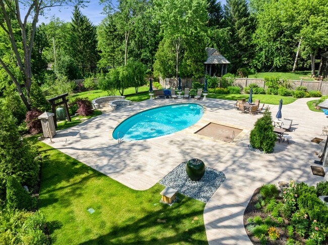 Building Photo - 570 Hathaway Cir