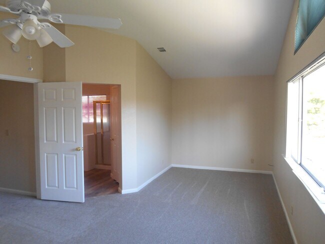 Building Photo - Wonderful 3 Bedroom home with 3 car garage.