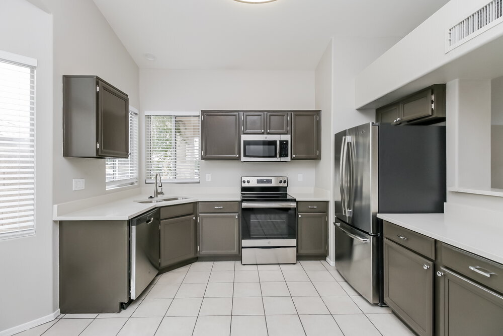 Building Photo - 873 W Sierra Madre Ave