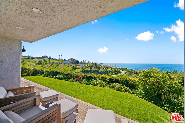 Building Photo - 6817 Seawatch Ln