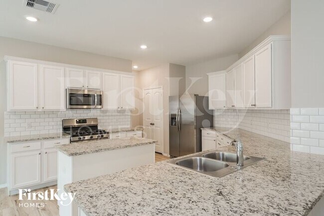 Building Photo - 3211 Calla Lily Trl