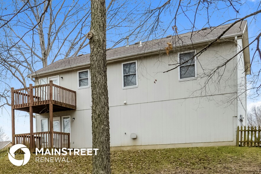 Building Photo - 8620 N Crawford Ave