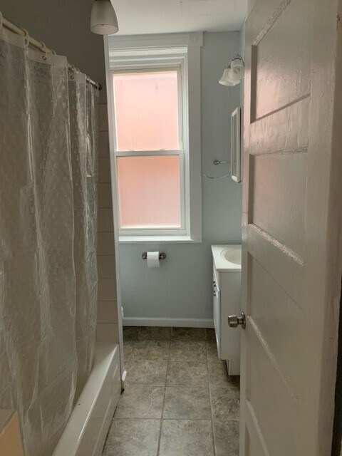Bathroom - 4117 Cleveland Ave