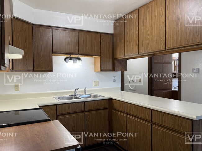 Building Photo - 2721 N Locust St