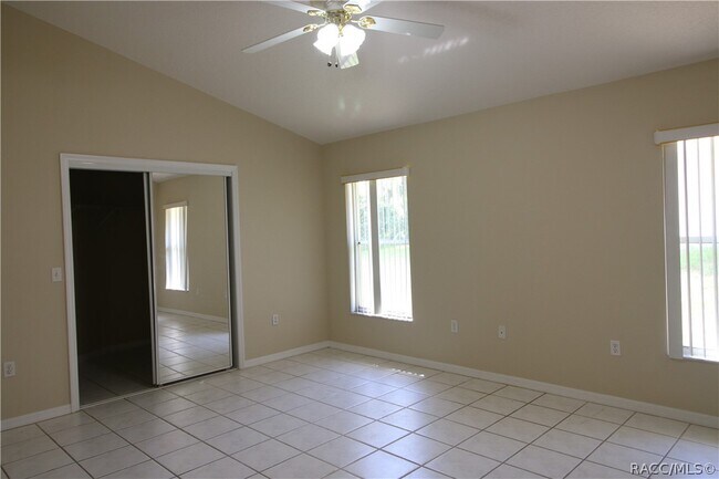 Building Photo - 2864 N Churchill Way