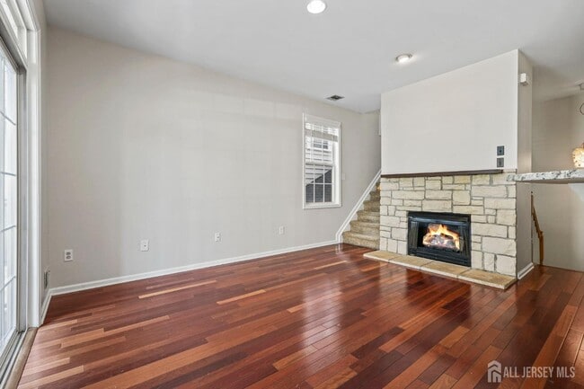 Building Photo - 107 Brittany Ct
