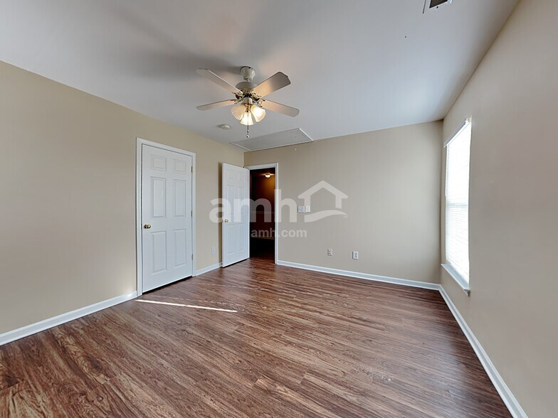 Building Photo - 120 Denby Dr