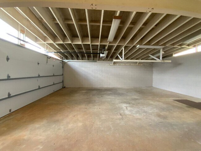 Building Photo - T1247ach