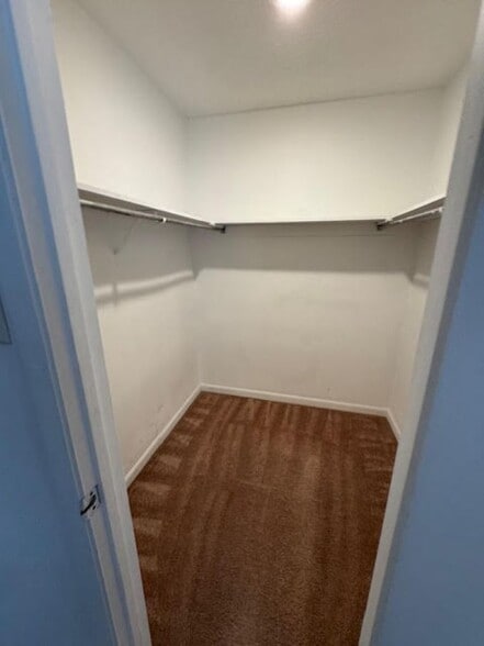 Building Photo - 6 Whispering