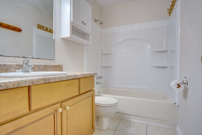 Building Photo - Completely updated 2 bedroom town home Loc...