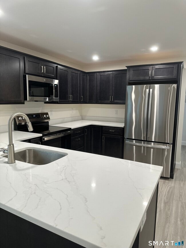 Building Photo - 309 Flanders Rd