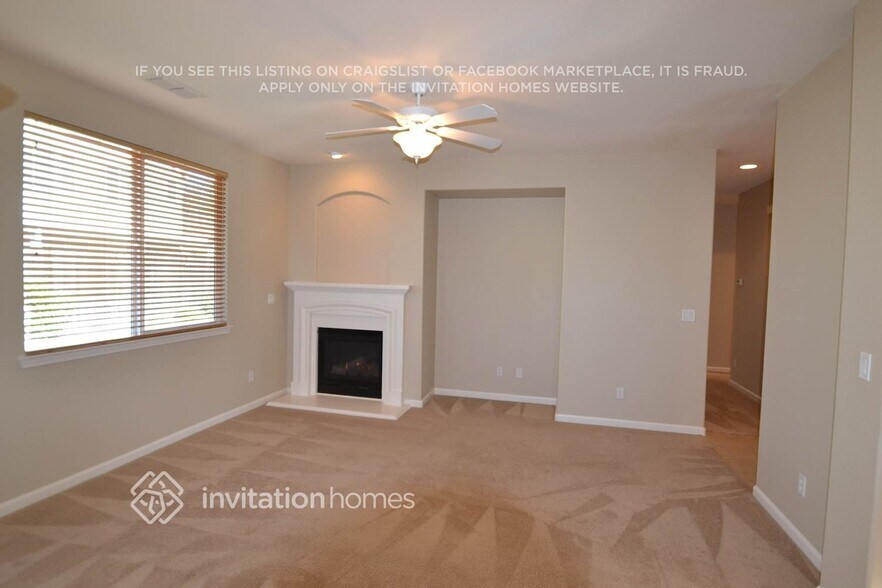 Building Photo - 1901 Pyramid Creek Dr