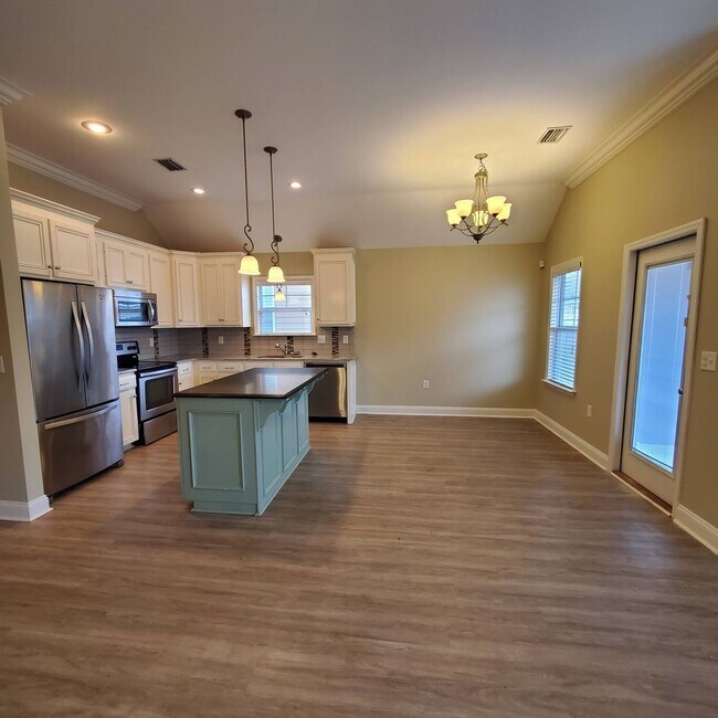Building Photo - 4150 Ginger Trail