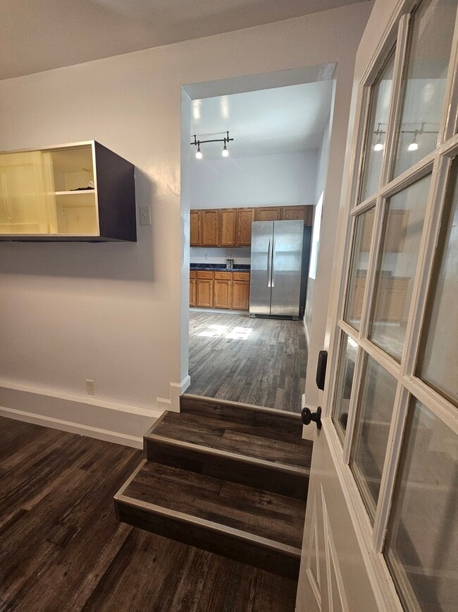Building Photo - 3144 Bohem St