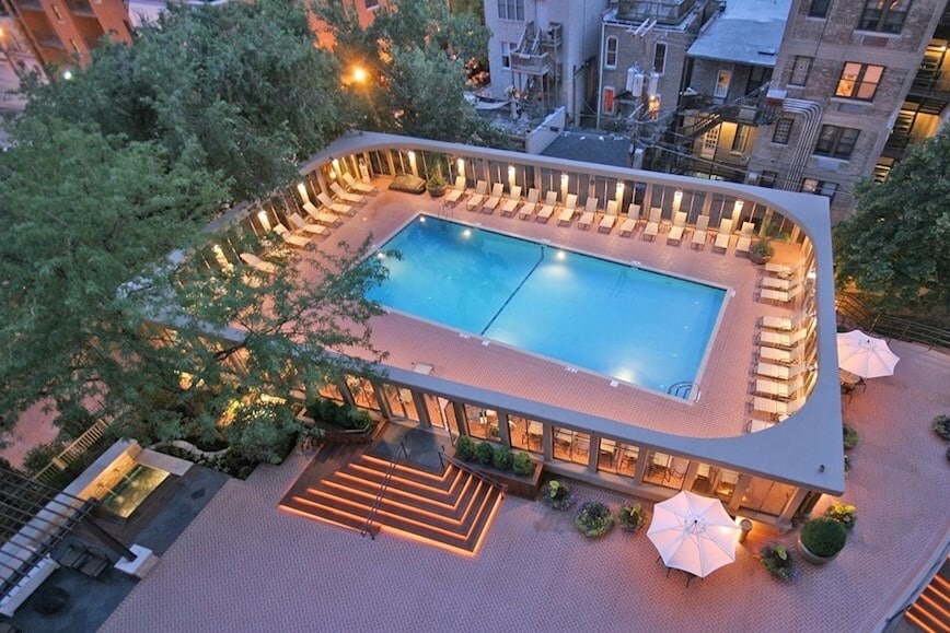Pool - 1960 N Lincoln Park W