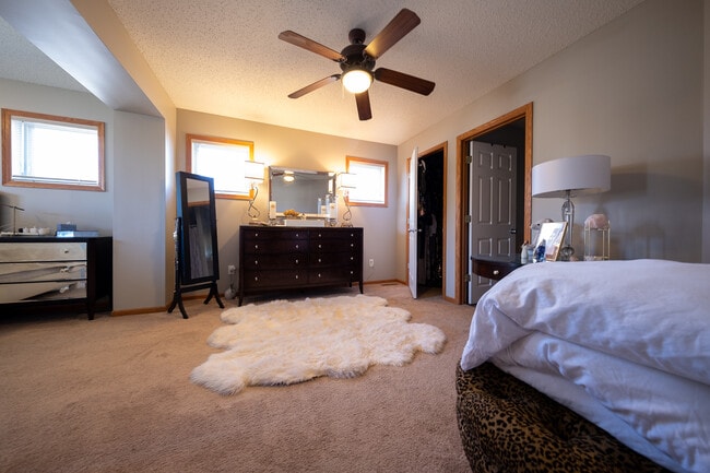 Building Photo - 10803 Kingsfield Ln