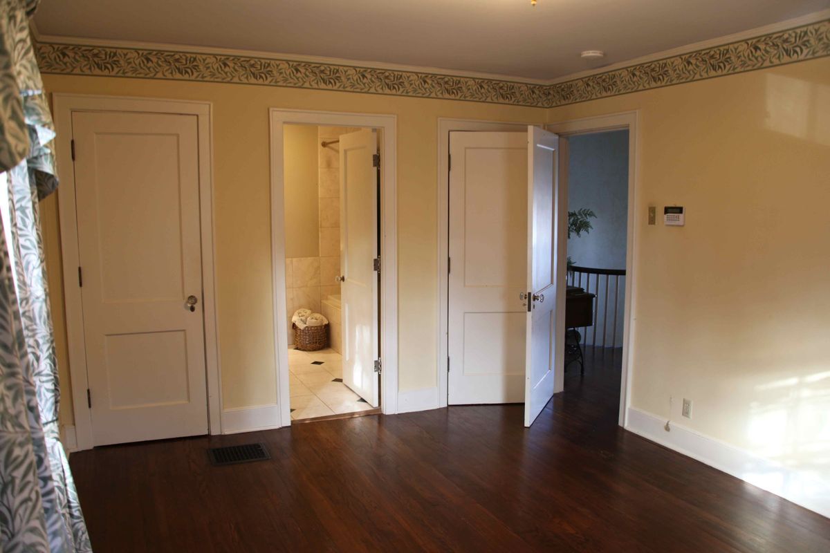 Building Photo - 1029 N Noyes Blvd