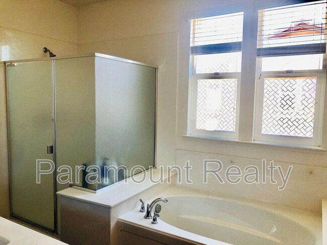 Building Photo - 1997 Lee Way