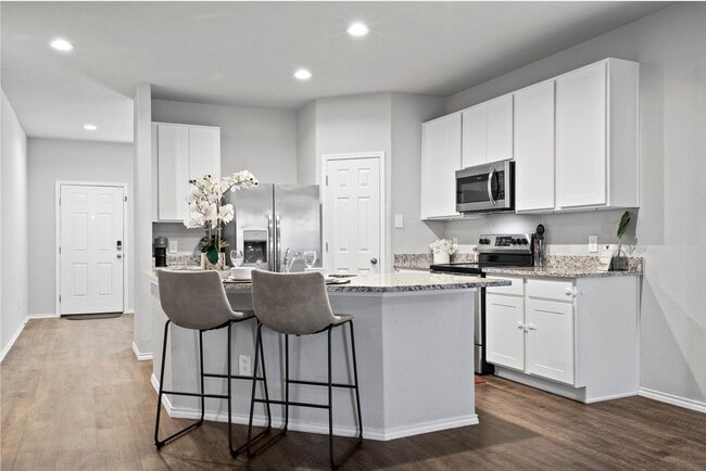 Building Photo - 10439 Lateleaf Oak