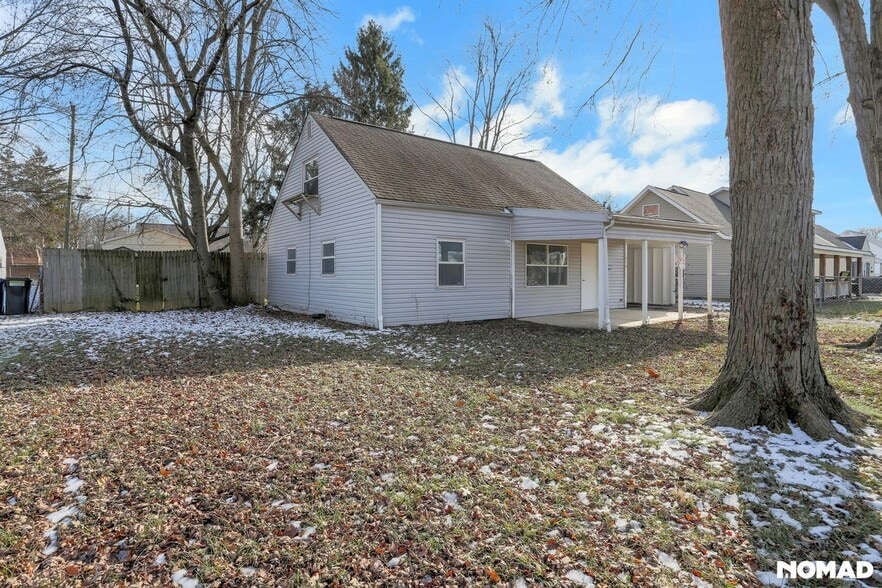 Building Photo - 878 Antwerp Rd