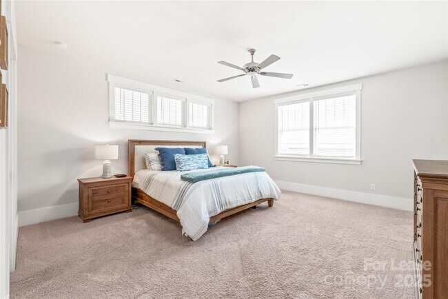 Building Photo - 5210 Kelly St