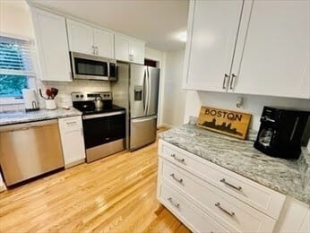 Building Photo - 35 Butts St