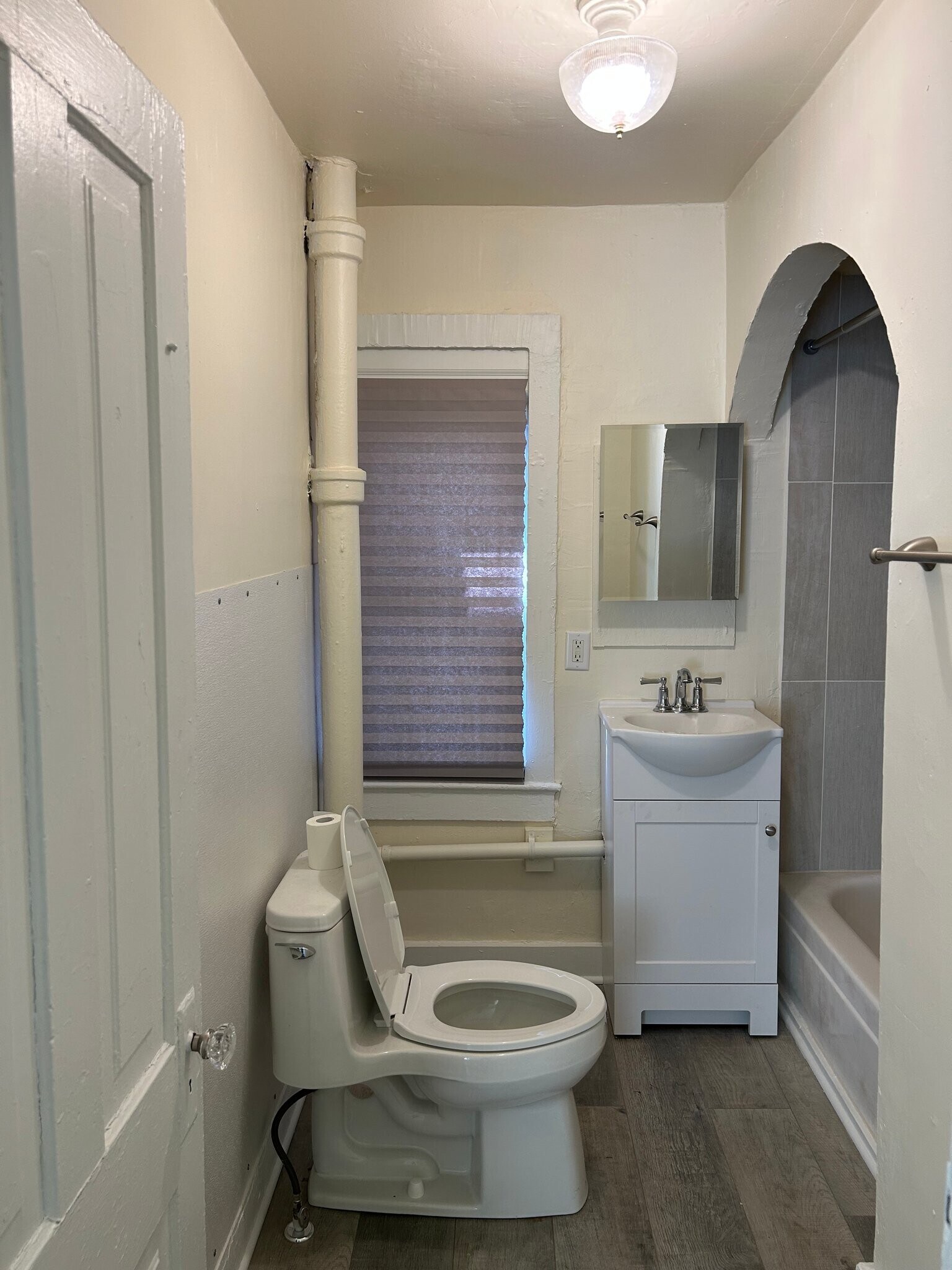 Building Photo - 815 11th St