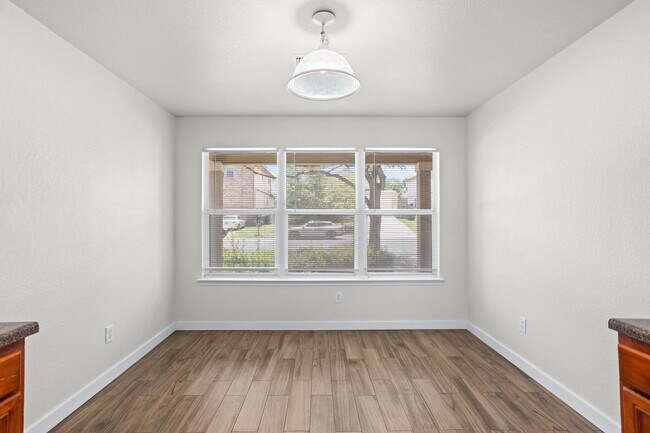 Building Photo - 8607 Cheyenne Bluff