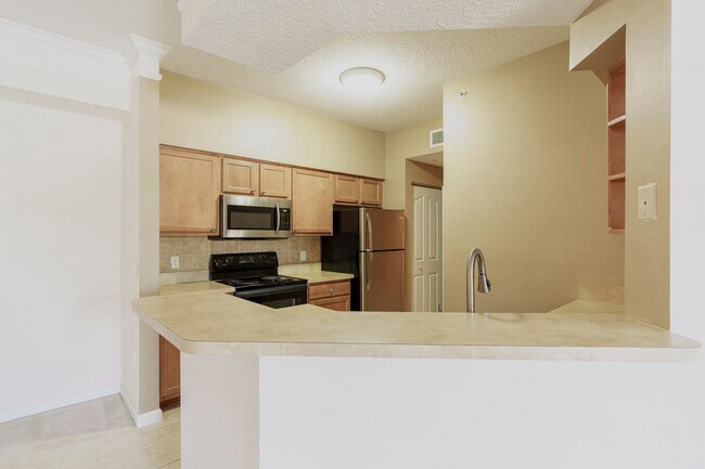 Building Photo - 1201 Myrtlewood Cir E