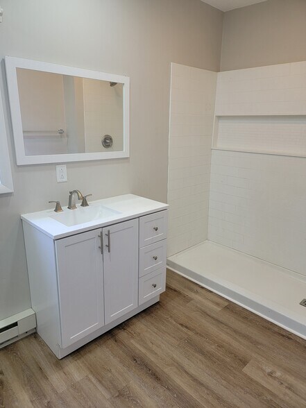 Building Photo - 77 South Ave