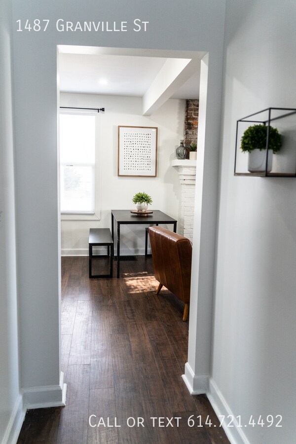 Building Photo - 1487 Granville St