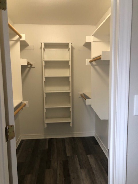 Master Closet - 3768 Grainger Cir