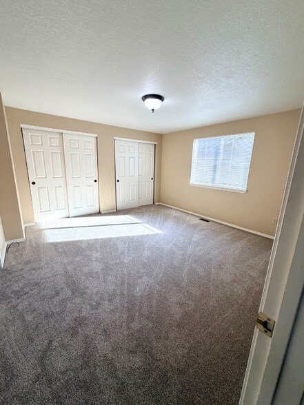 Building Photo - 4221 N Esten Pl