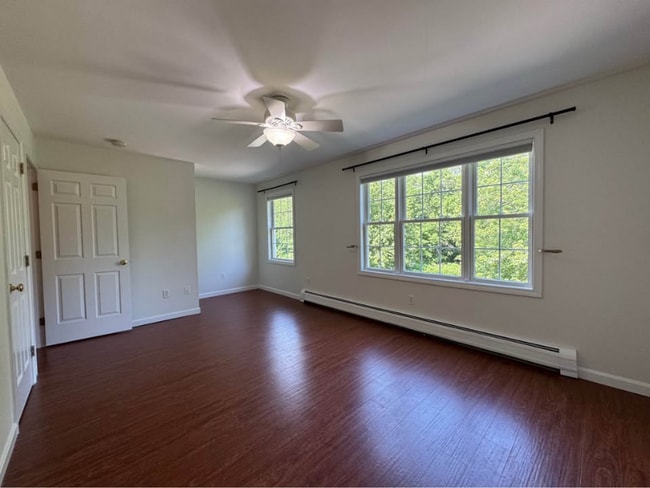 Building Photo - 14 Woodside Dr