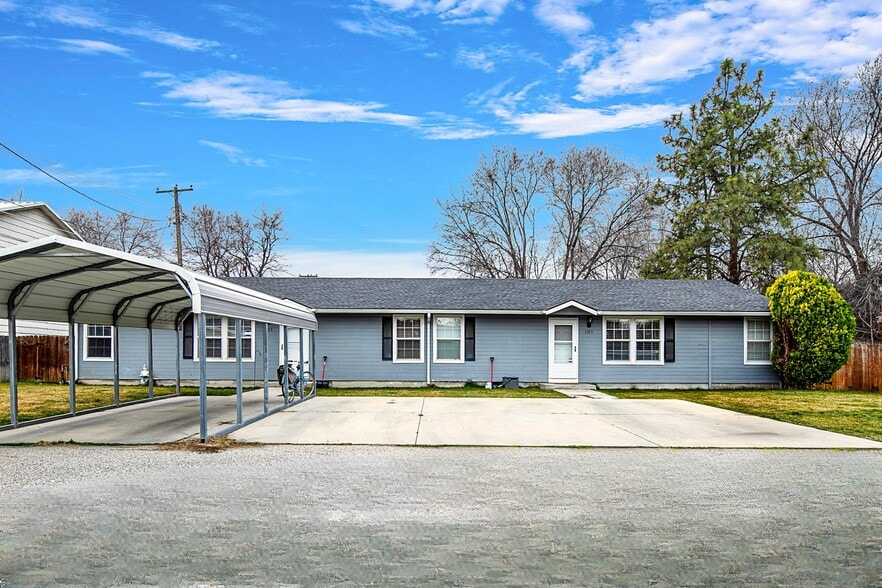 Building Photo - 3925 W Garnet St