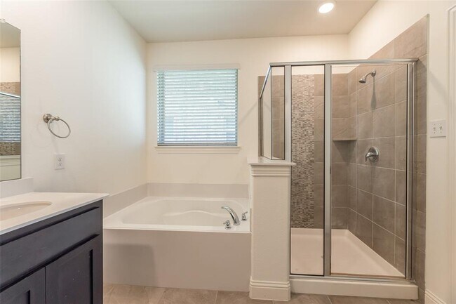 Building Photo - 7105 Wildflower Wy