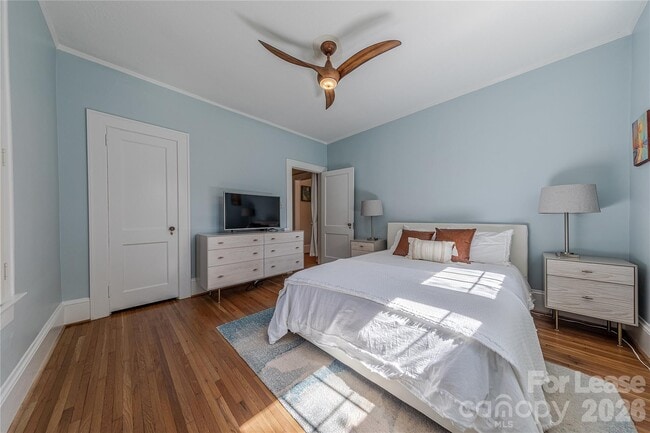 Building Photo - 2101 Dartmouth Pl