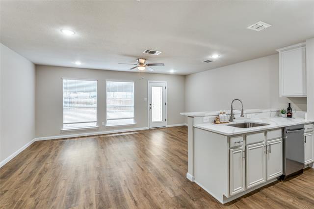 Building Photo - 5700 Giddyup Ln