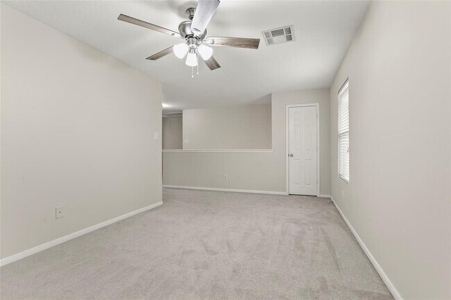 Building Photo - 16928 Scenic Knoll