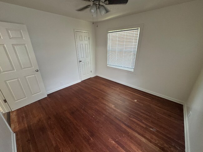 Building Photo - 4115 Hughes Dr