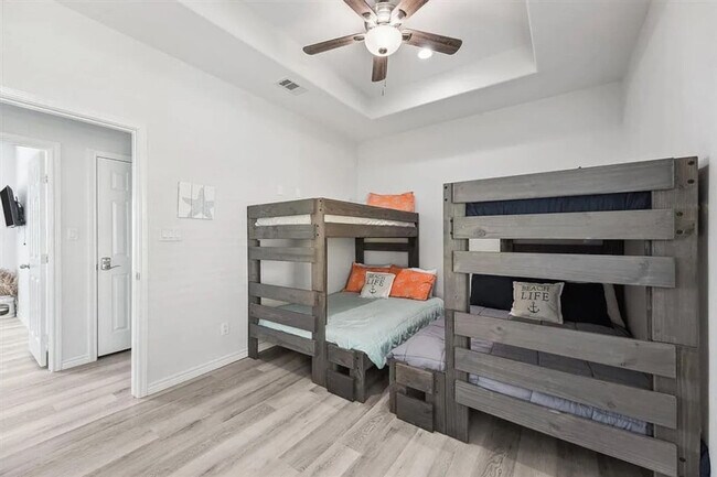 Building Photo - 1714 TX-87