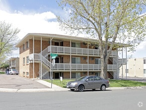 Building Photo - Elati