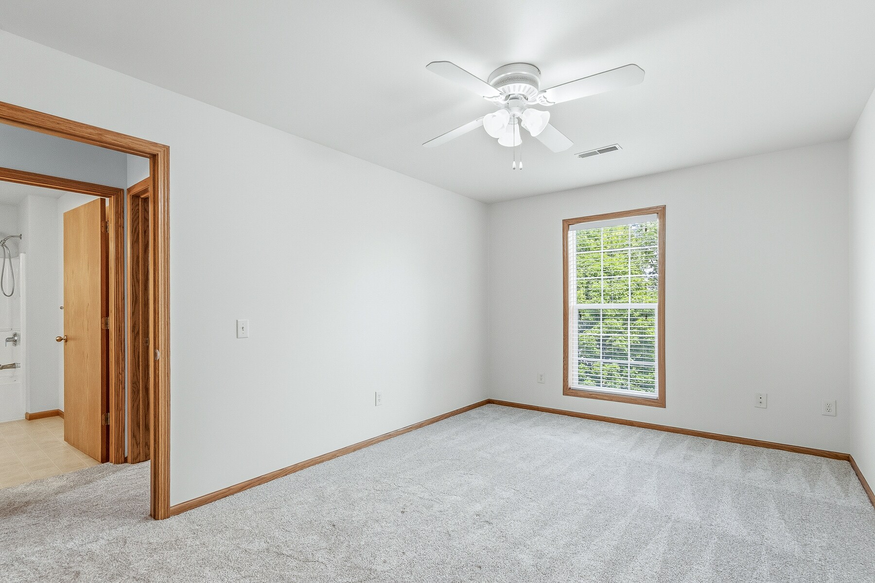 Building Photo - 3509 Maple Grove Dr