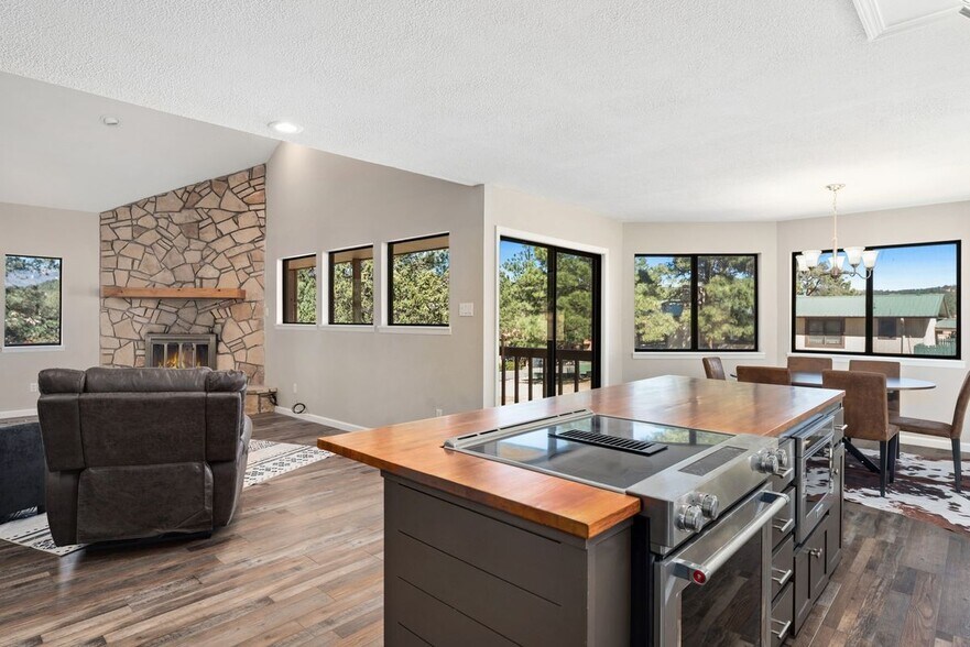 Building Photo - 104 Bogie Ln