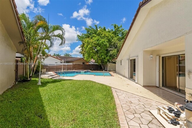Building Photo - 6234 SW 151st Ct